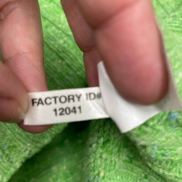 Women's EXPRESS Lamb's Wool Long Sleeve Sloped Shoulder Sweater- Size Large - Picture 8 of 8